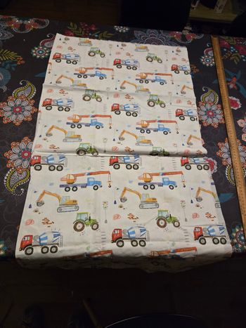 Morceau de tissus motif camion