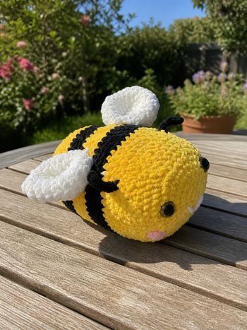 Abeille en crochet 