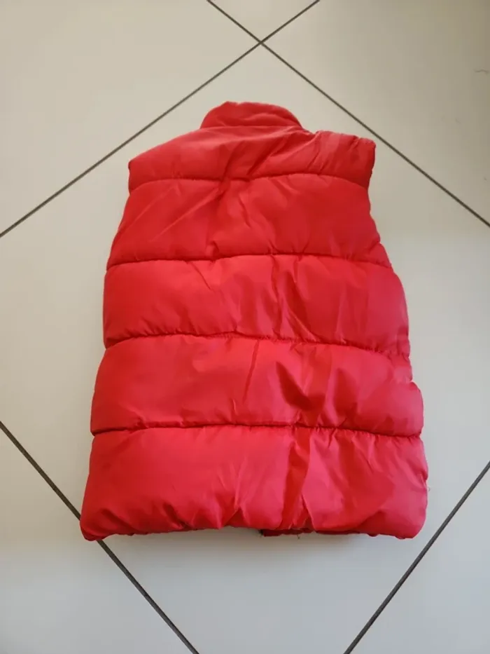 Doudoune sans manches taille 5/6ans - photo numéro 8