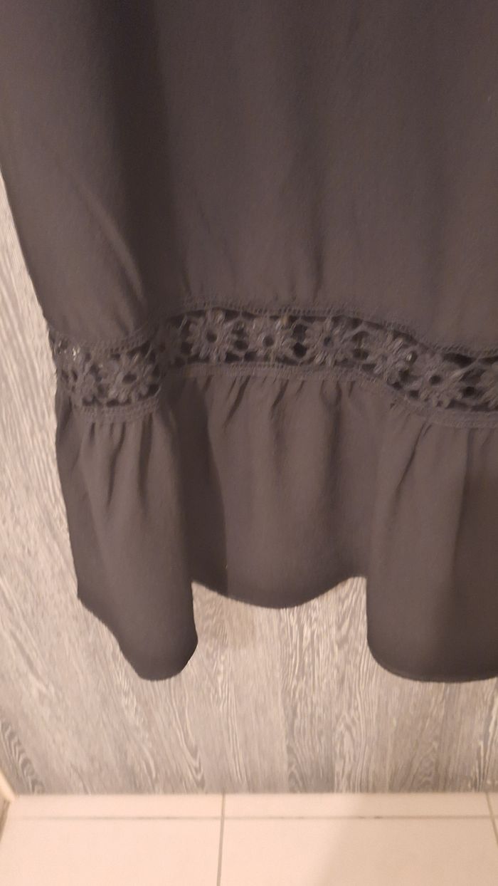 Robe longue à Bretelles noires en dentelle - photo numéro 4