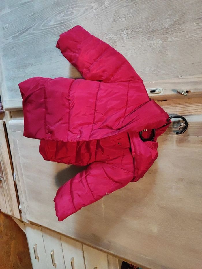 Petite doudoune a capuche