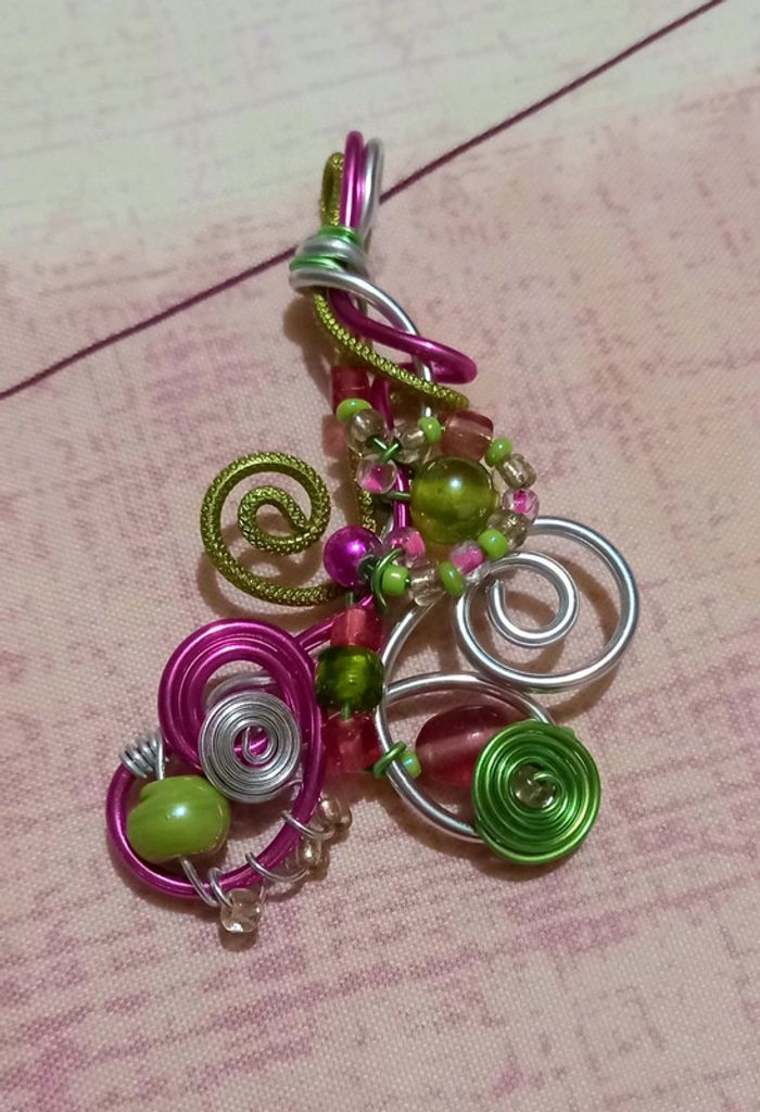 Pendentif printanier