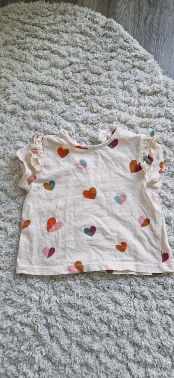 T-shirt manches courtes motifs cœurs multicolores 6 mois