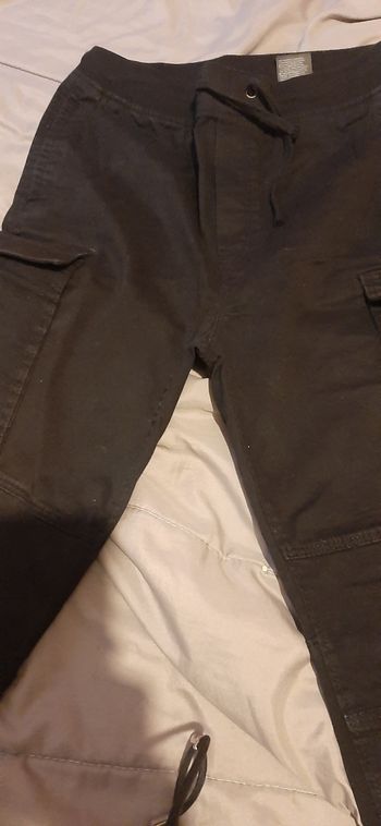 Pantalon noir cargo