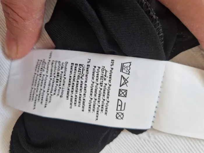 Robe noire - photo numéro 10