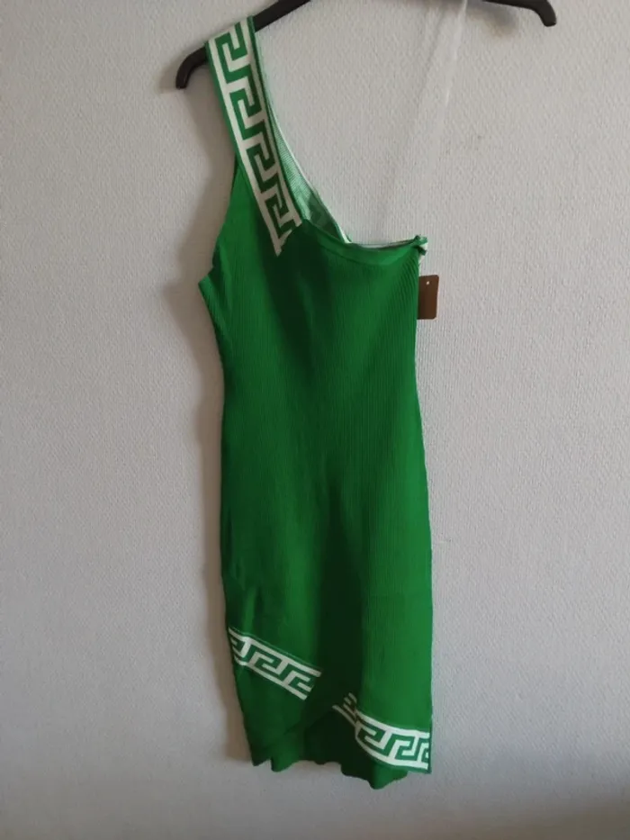 Robe moulante taille M/L - photo numéro 3