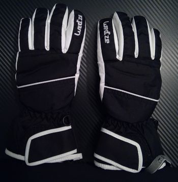 Gants de ski neufs en 8 ans