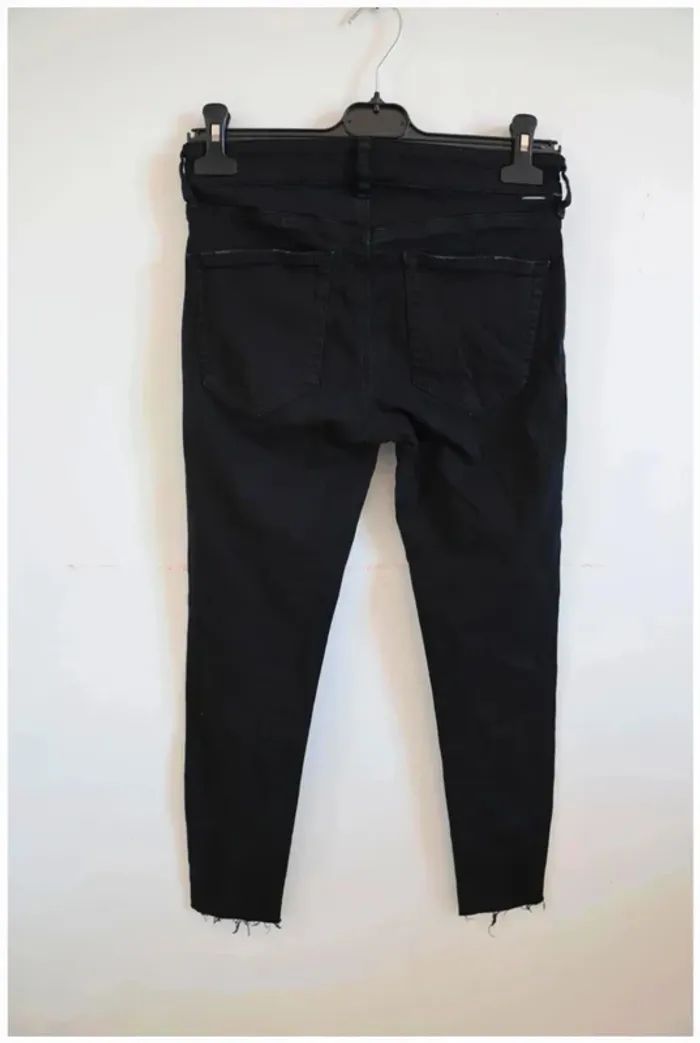 C37 jeans noir Diesel W28 - photo numéro 2