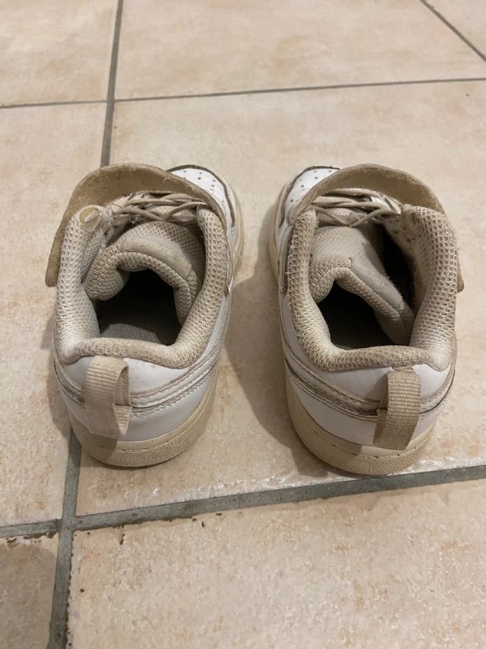 Nike blanche 26 - photo numéro 3