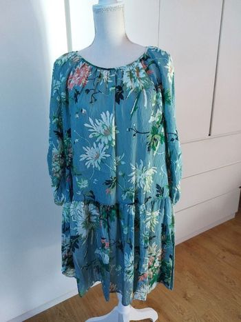 Jolie robe volantée fleurie