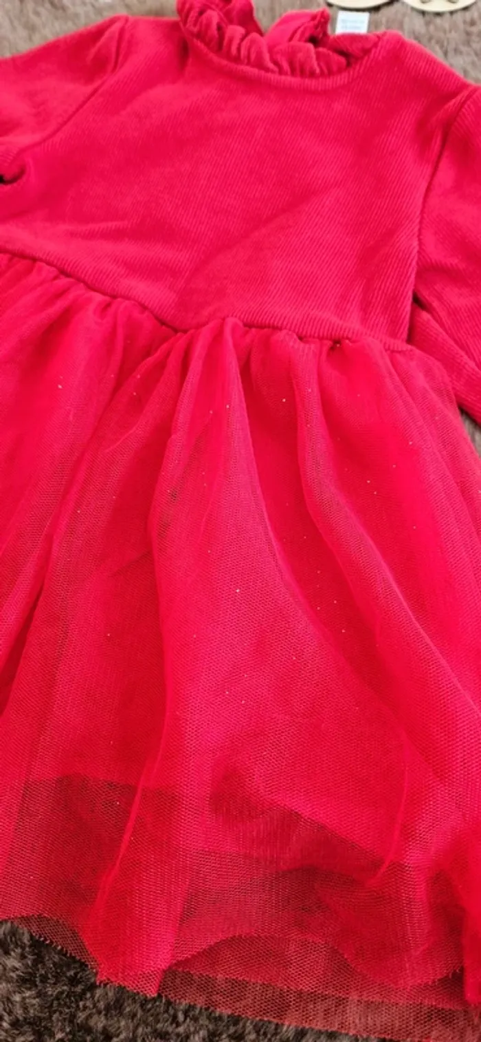 Robe rouge tulle brillante  18 mois fille - photo numéro 2