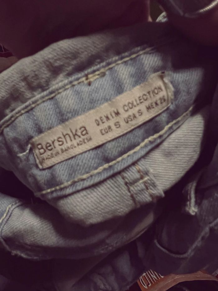 Salopette short court en jean bershka - photo numéro 3