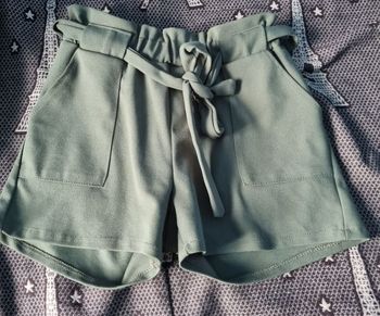 Short kaki taille S