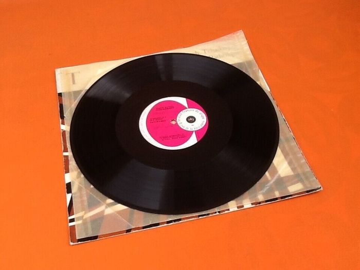 Vinyle 33 tours Piortr Ilytch Tchaïkowsky Symphonie N°6 en si mineur " Pathétique " - photo numéro 2