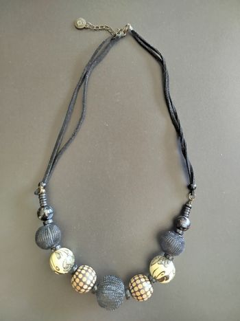 Collier Bonobo crème et noir