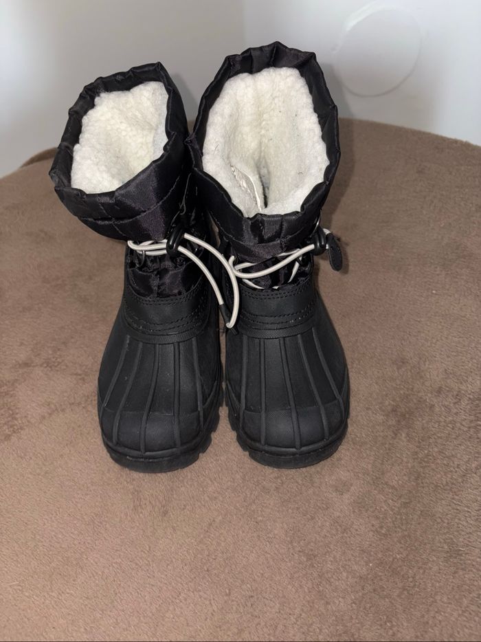 Bottes Chaussures de neige noir taille 34 McKinley en très bon état