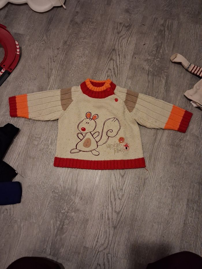 Pull 18 mois - photo numéro 1