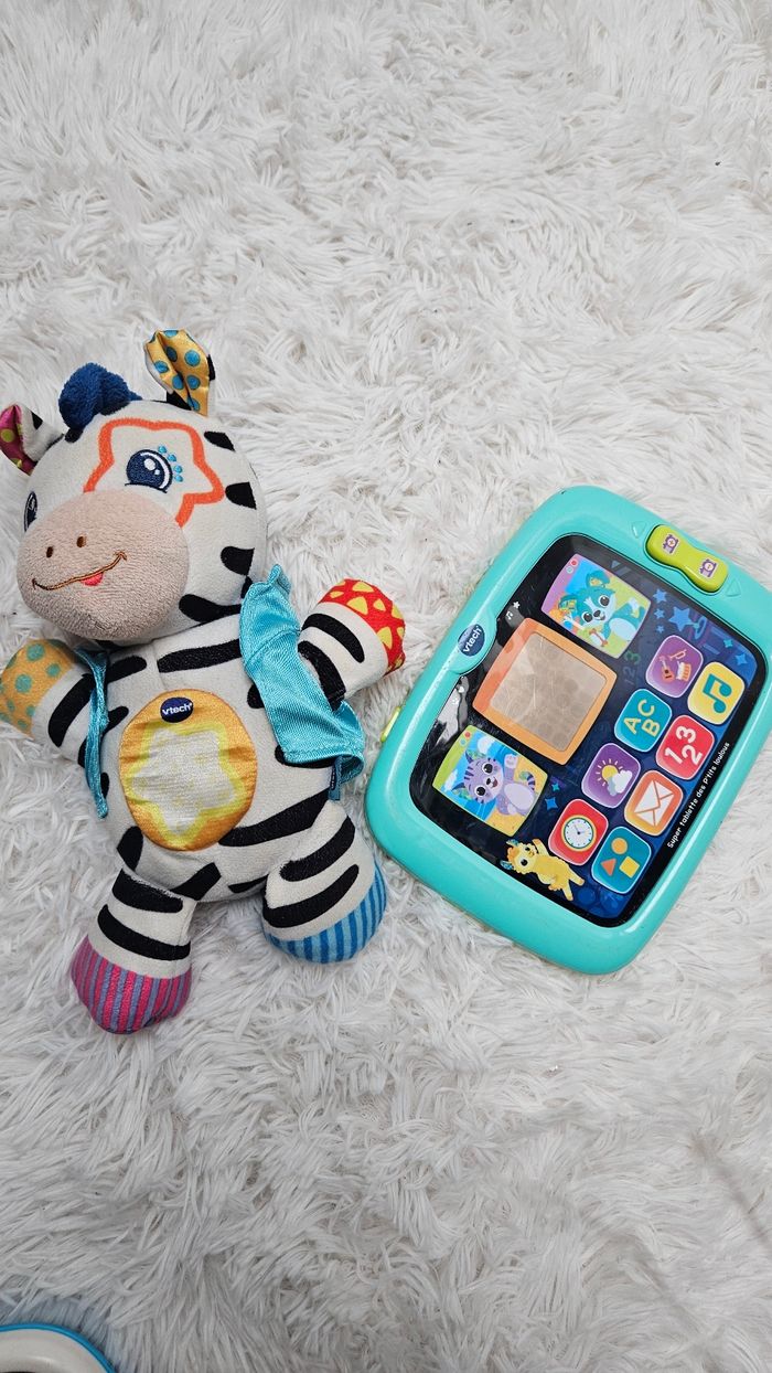 Lot 2 jouets vtech super tablette des loulous