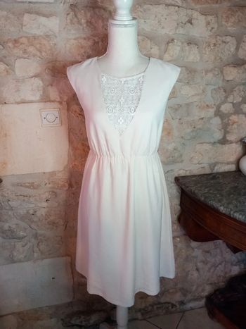 Robe mi-longue
