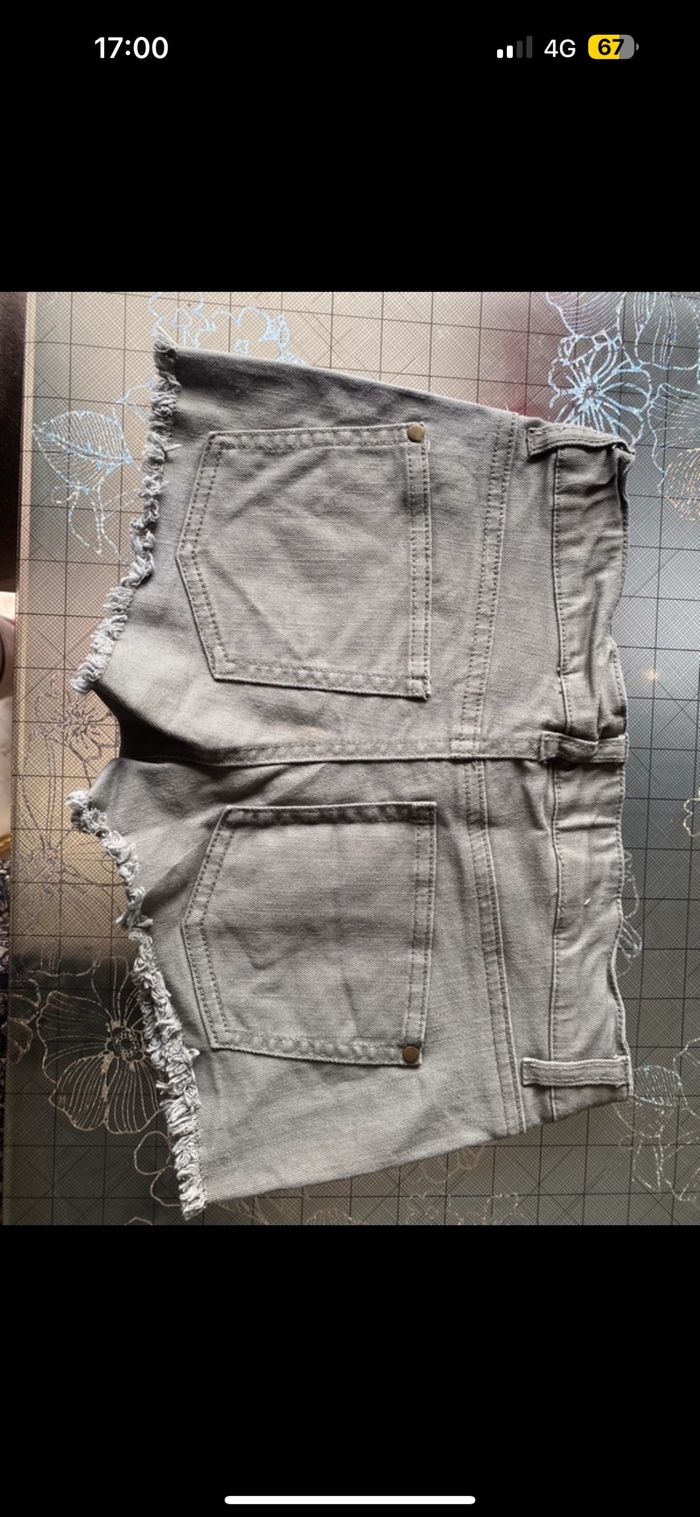Short en jean pour fille - photo numéro 2