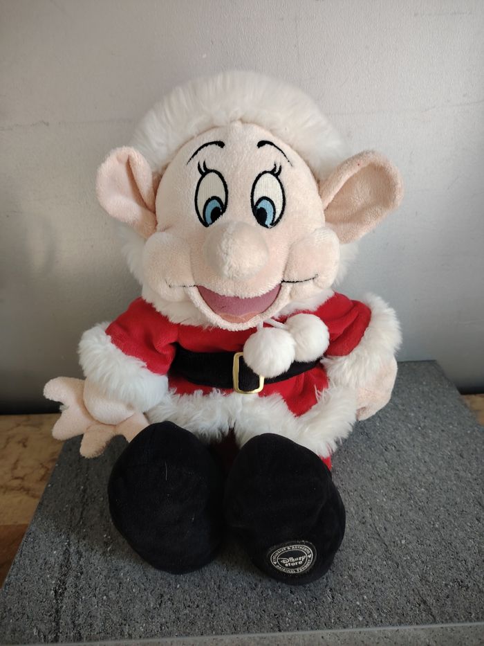 Peluche Disney simplet Noël Christmas disneystore tbe