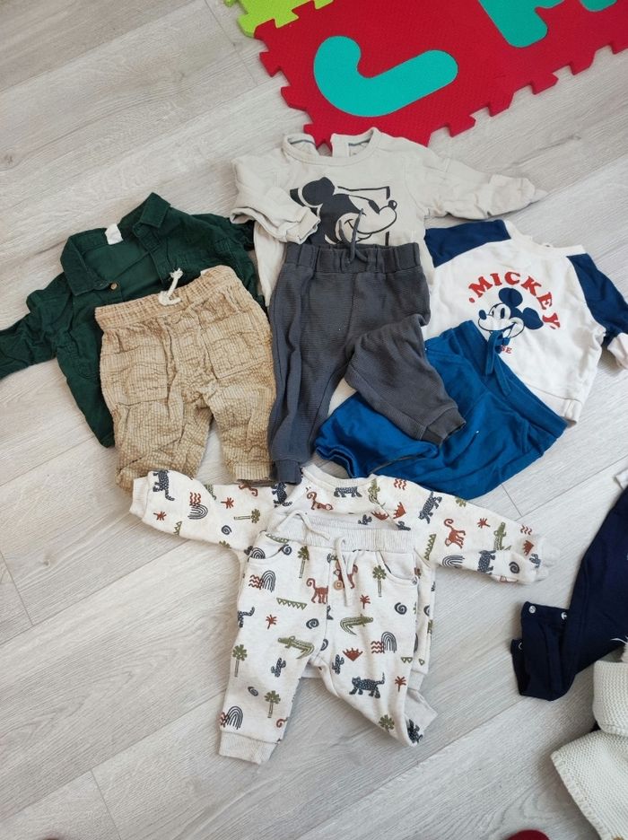 Lot de 16 vêtements bébé garçon 6 mois - photo numéro 2