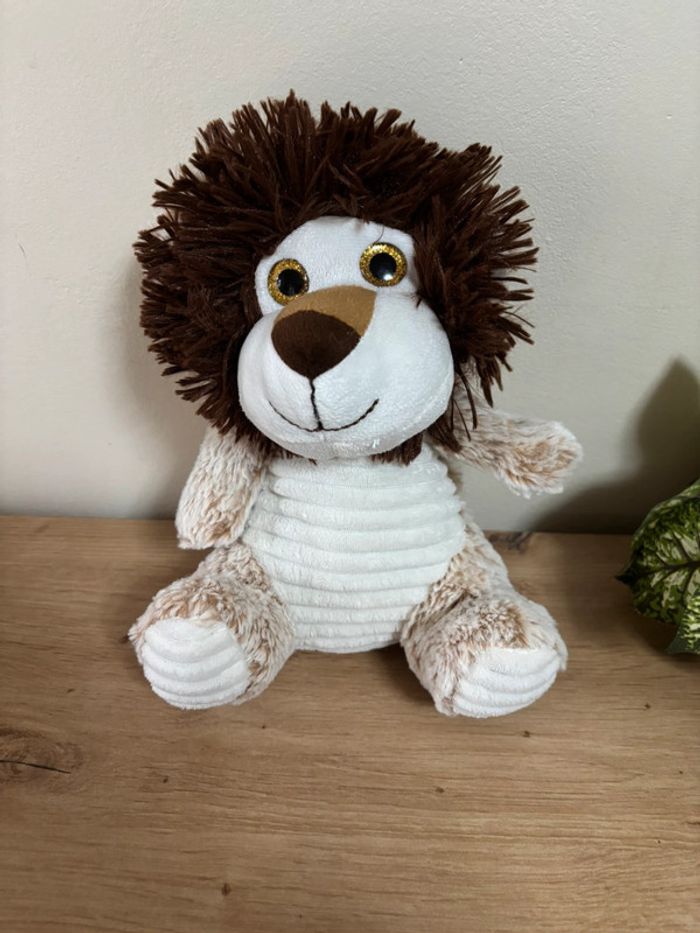 Doudou peluche lion beige écru marron yeux brillants Max & Sax