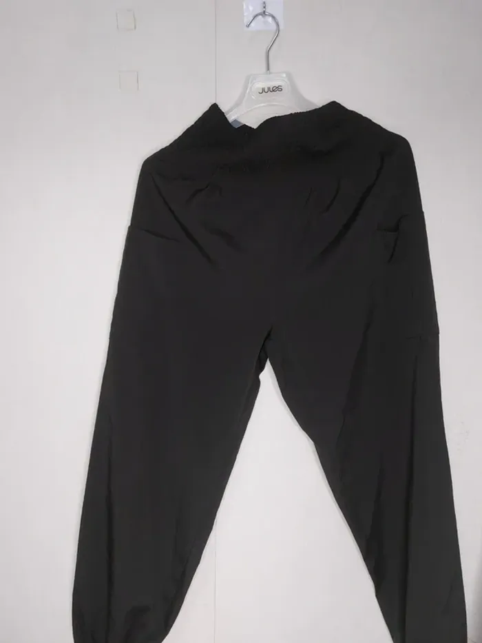Pantalon noir taille haute