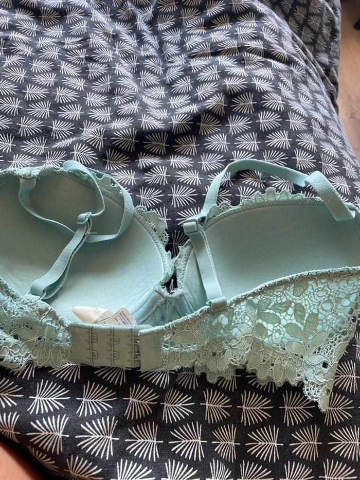 Soutien gorge - photo numéro 2