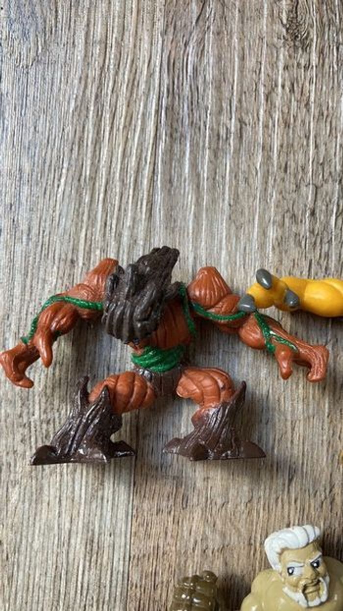 Lot de 2 figurines Gormiti + 1 figurine Moose style Gormiti - photo numéro 2