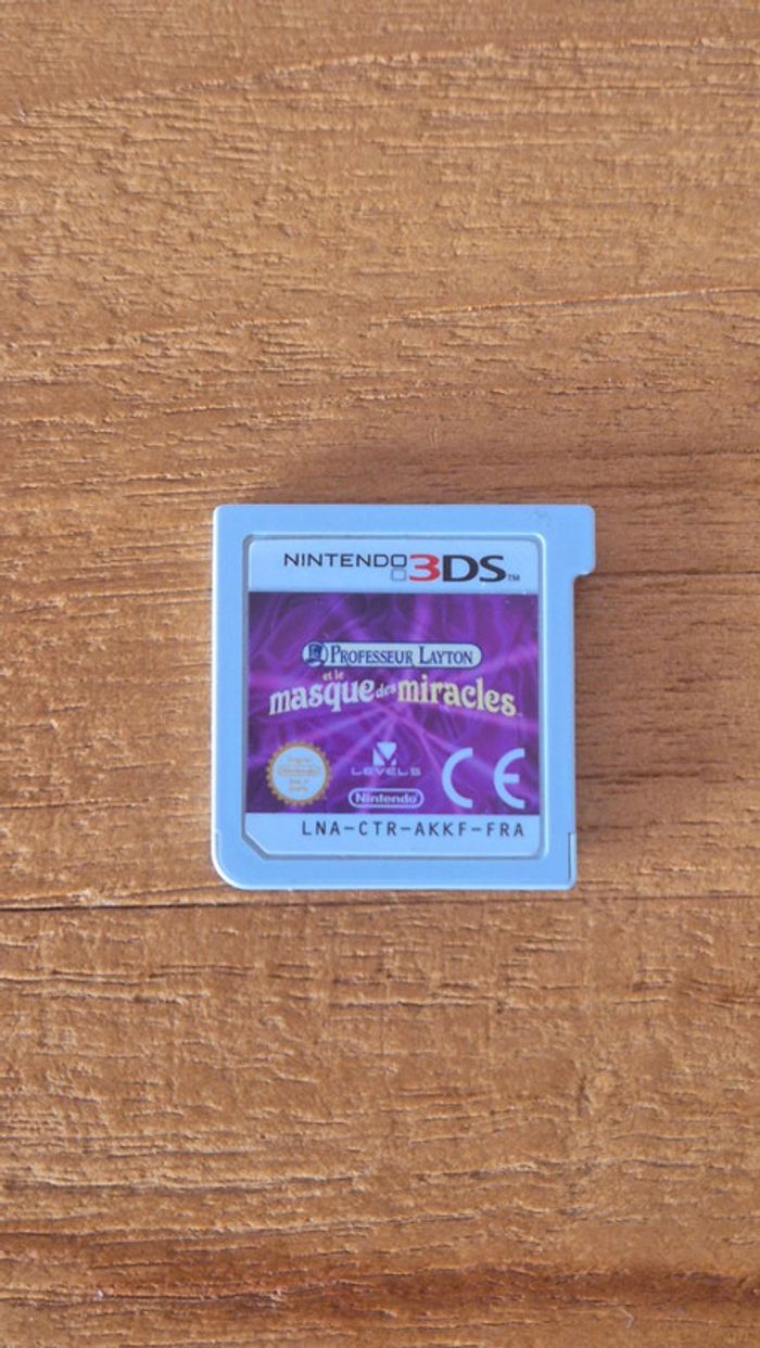 Jeu 3DS en loose " Professeurs layton et le masque des miracles "
