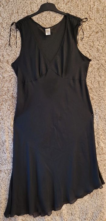 Jolie robe noire légère