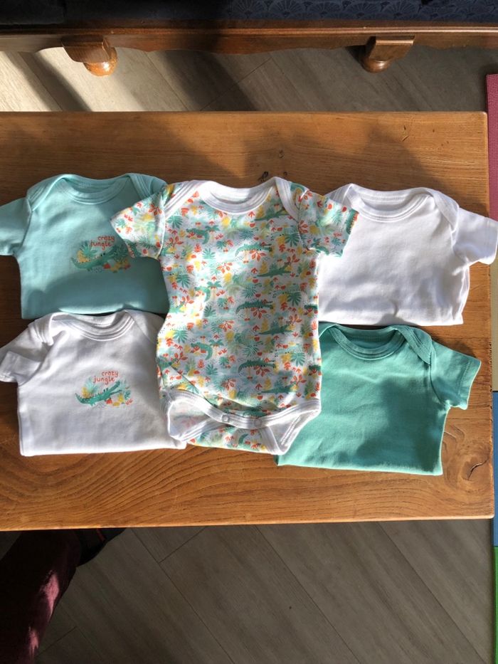 Lot bébé 3 mois - photo numéro 2