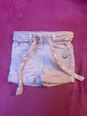 Short fille 9m