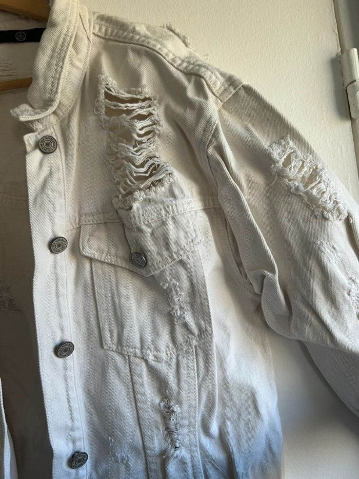 Veste en jean destroy - photo numéro 2