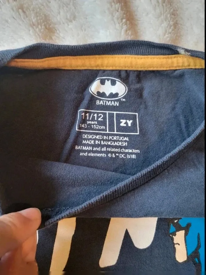 2 tee-shirts manches longues taille 12 ans Batman - photo numéro 4