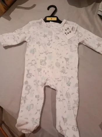 Lot de vêtements 3 mois