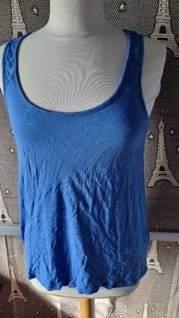 Débardeur bleu avec broderie taille 2
