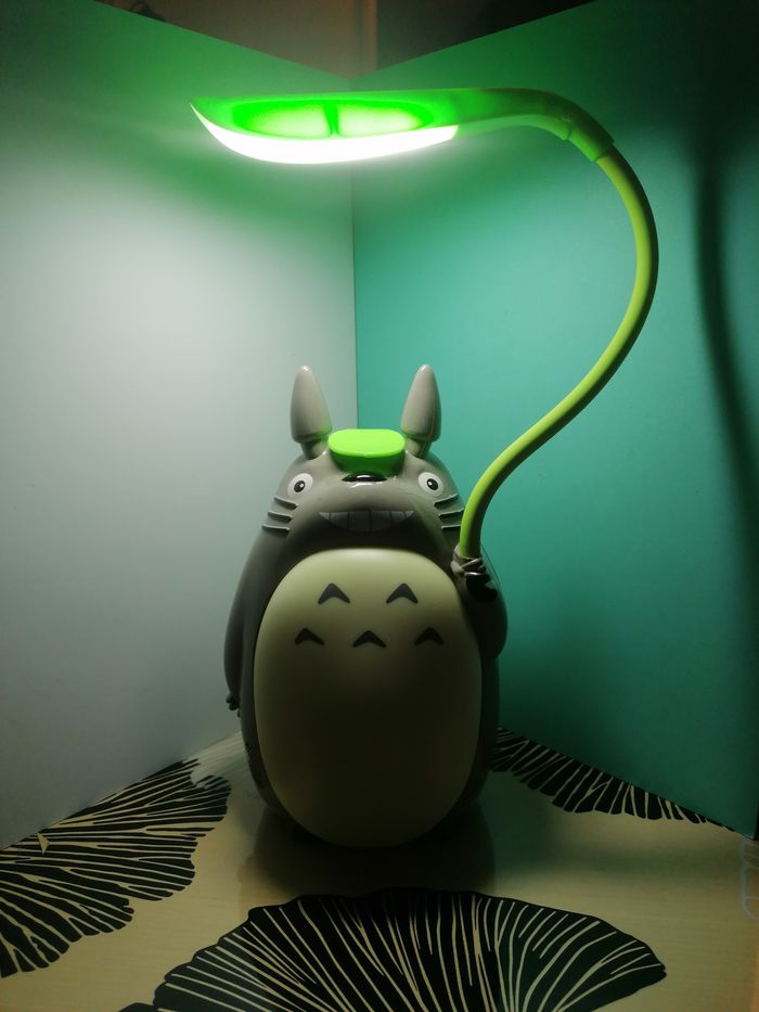 Lampe Totoro  XL Led neuve feuille - photo numéro 2