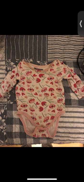 Body bébé 1/3 mois 