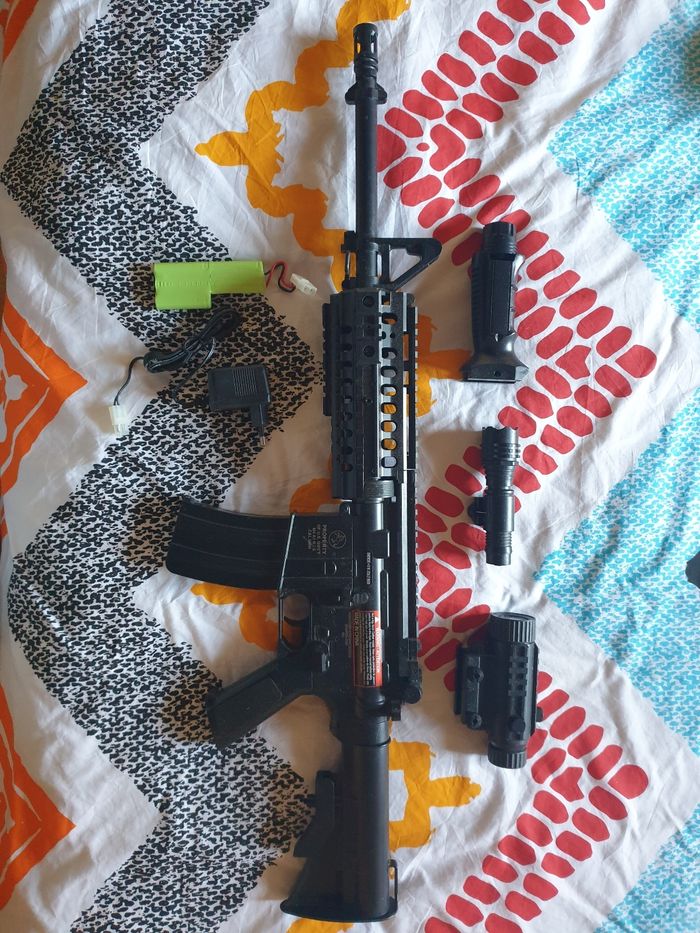 Replique airsoft M4 A1 électrique à billes