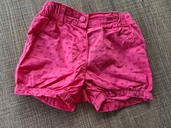 Short Obaïbi 18 mois en très bon état