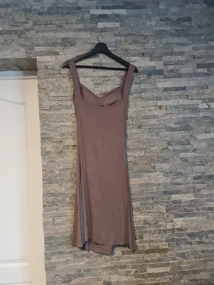 Robe sous genou - photo numéro 2