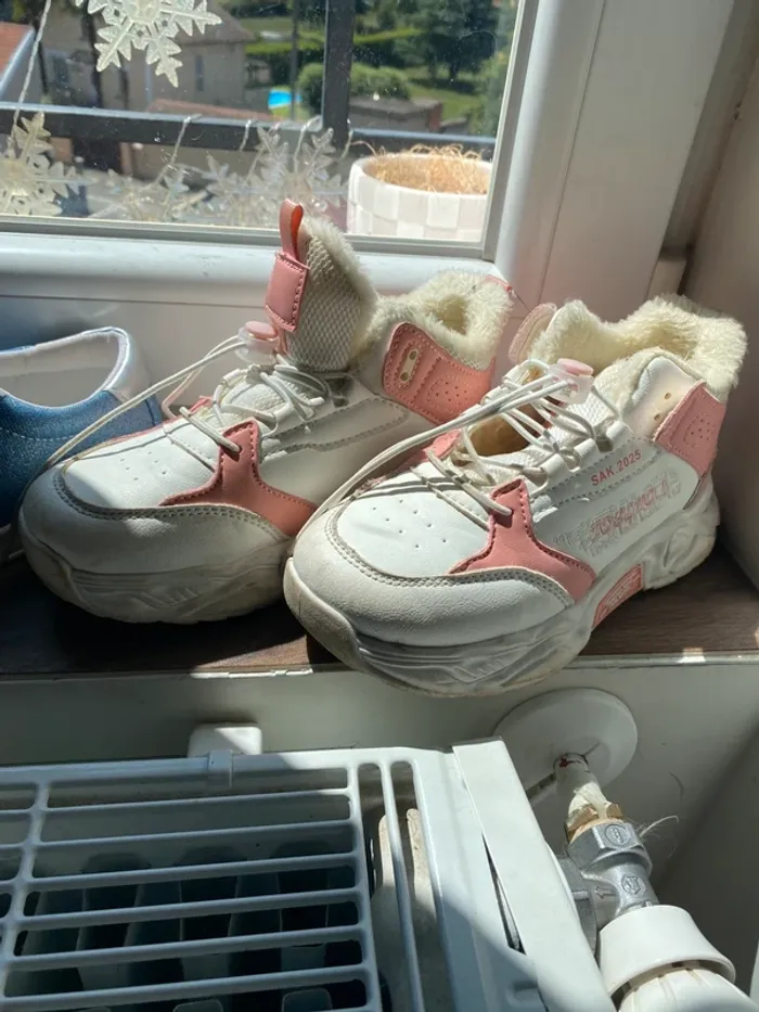 Lot 3 paires chaussures fille T32 - photo numéro 2