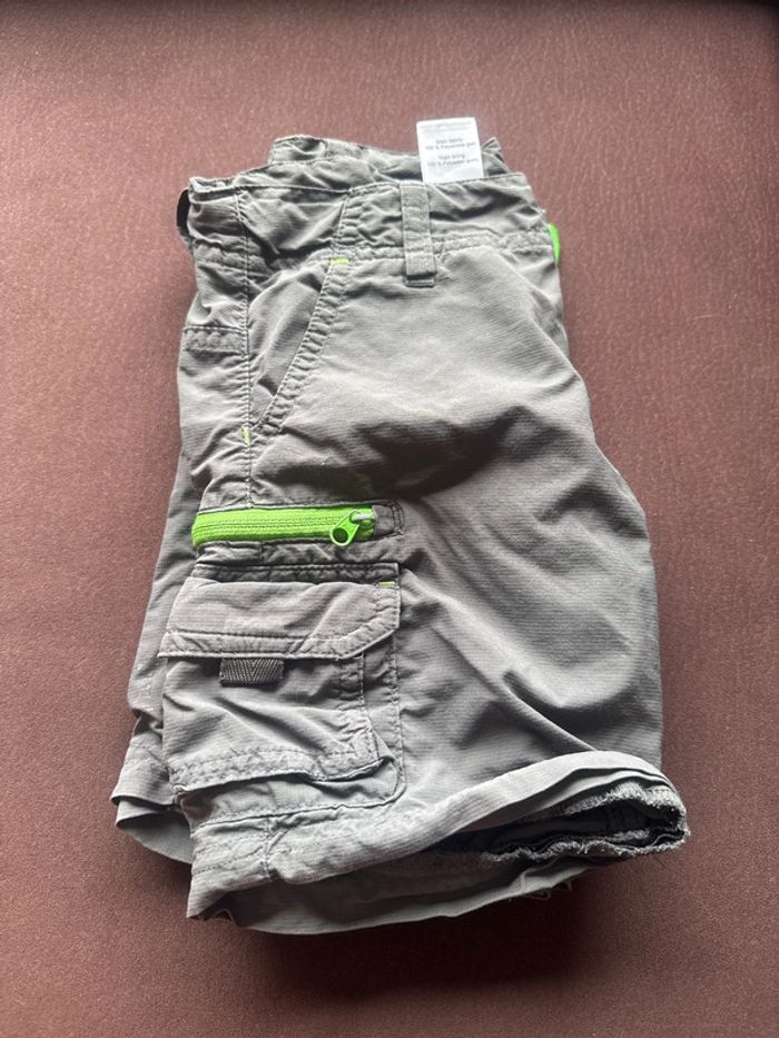 Lot n’2 de 3 shorts garçon 5 ans