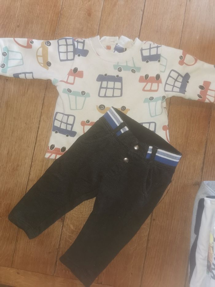 Lot 7 vêtements 6/9 mois - photo numéro 2