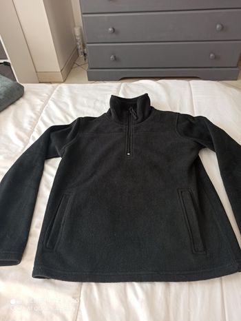 Pull polaire noir 10 ans