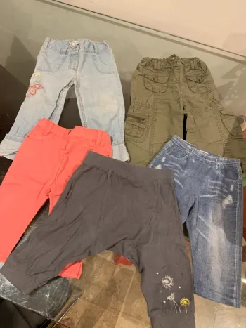 👶 Lot 5 pantalons bébé – Taille 18 mois – Bon état