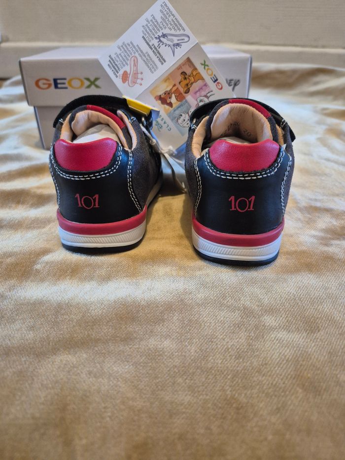 Superbes basket Geox x Disney Hologramme T20 neuves - photo numéro 6