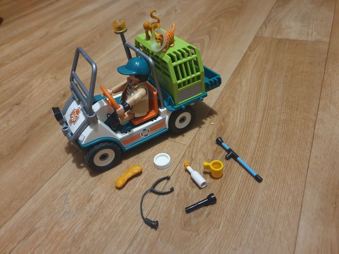 Voiture playmobil